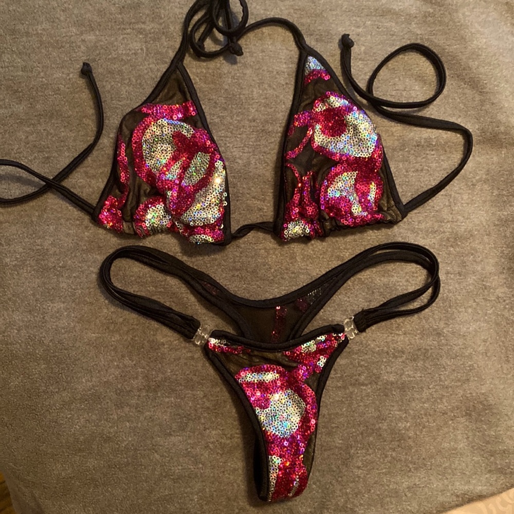 Playful 2 piece sequin entertainer’s bikini